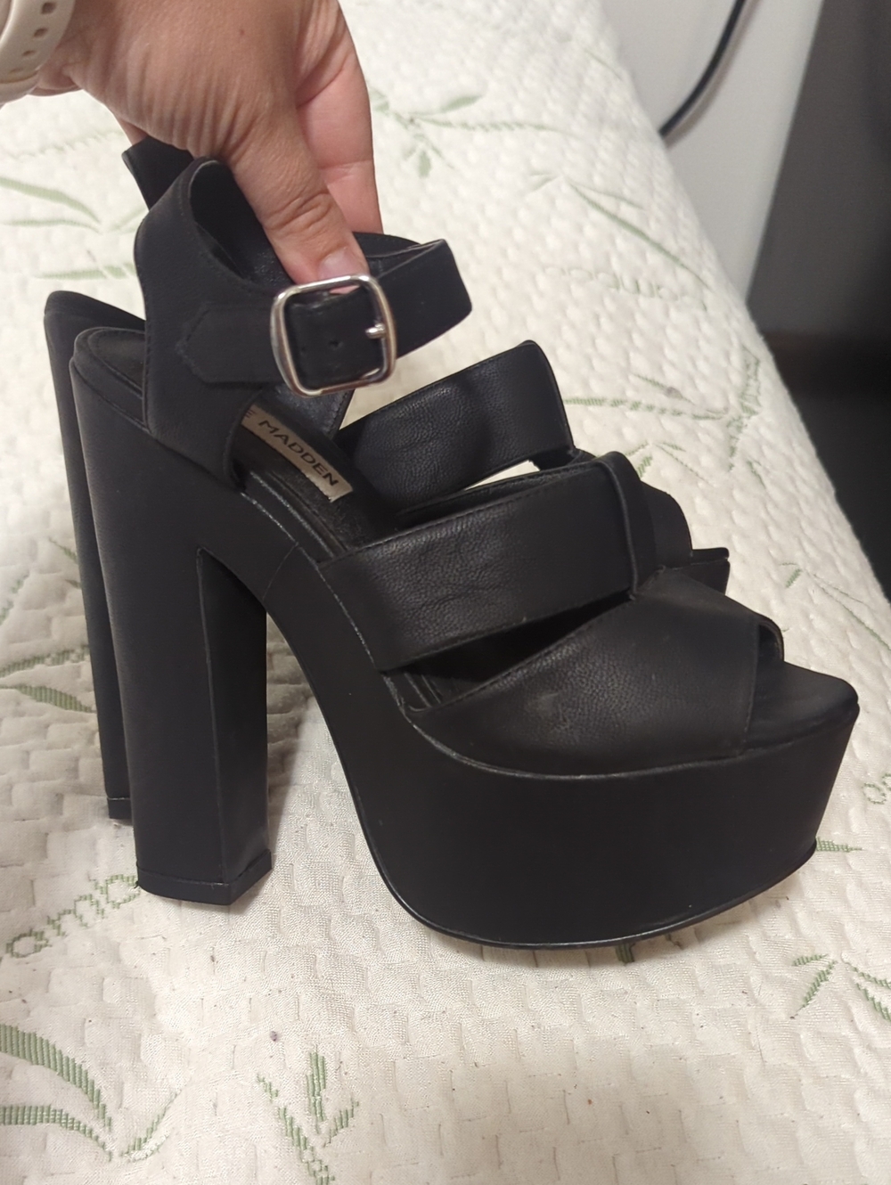 Steve Madden Black Chunky Platform Strappy Sandals